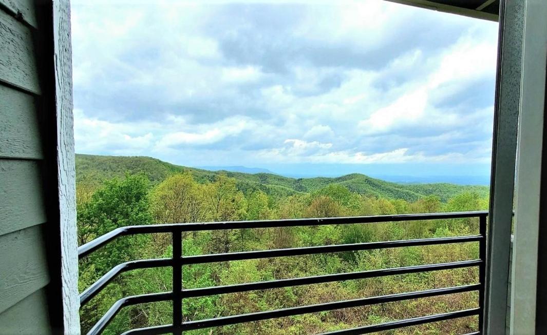 Mountain Villa Magnificent Views - 2 Pools, Fireplace & Hot Tub 蓋特林堡 外观 照片